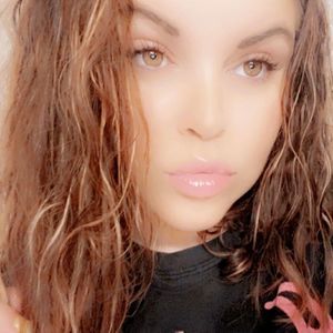 Meet your Posher, Danaka